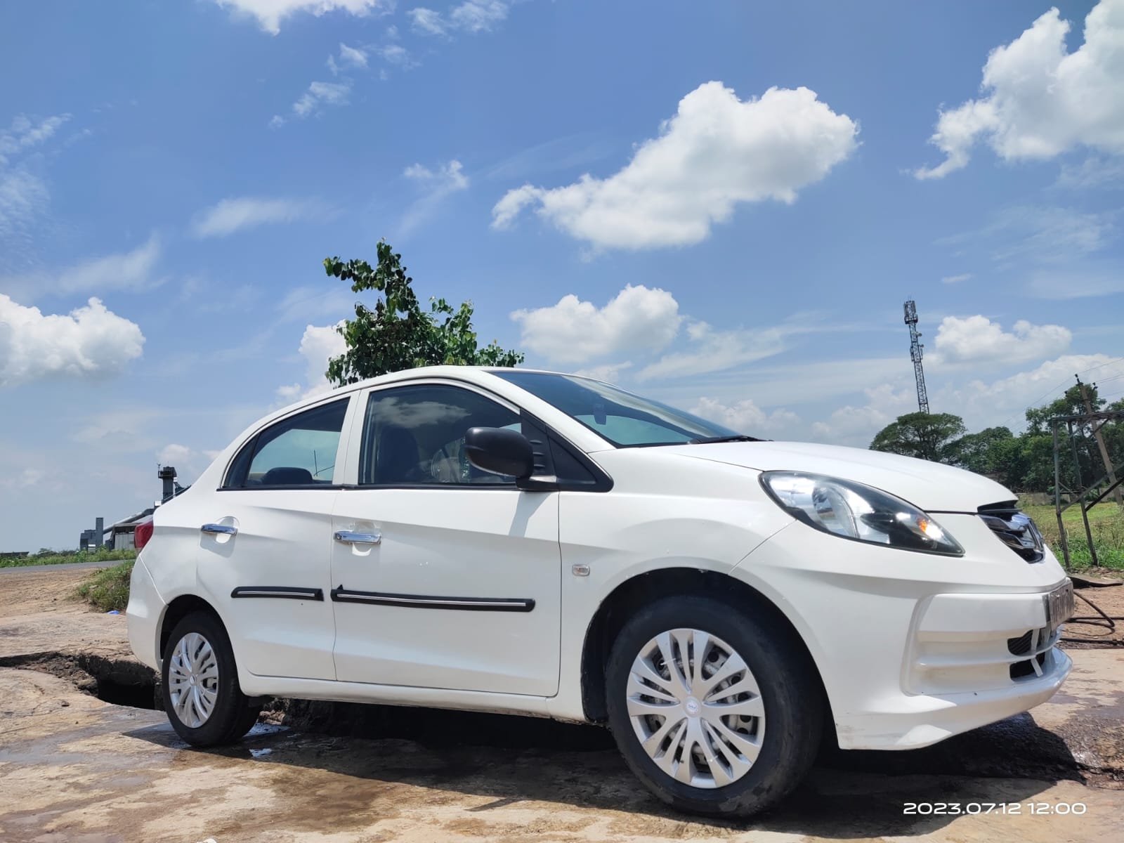 Car Rental Agent Mr. Santanu Garai in Bishnupur